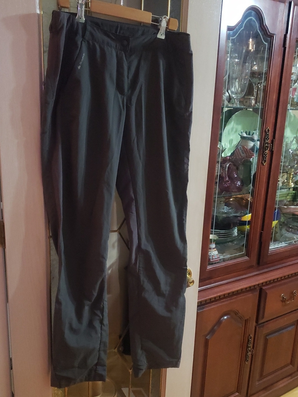 Quechua Decathlon Grey Softshell Hiking Outdoor Pants women’s. Size M